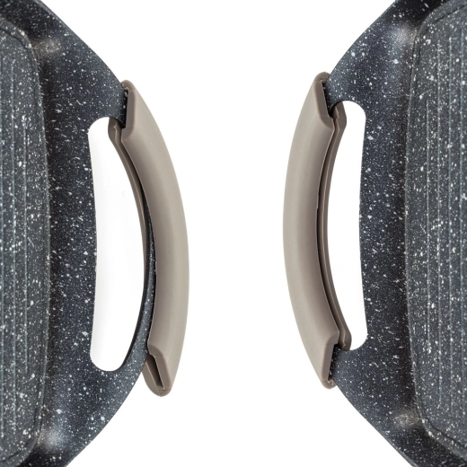 Veilige siliconen handgrepen en geschikt voor alle warmtebronnen