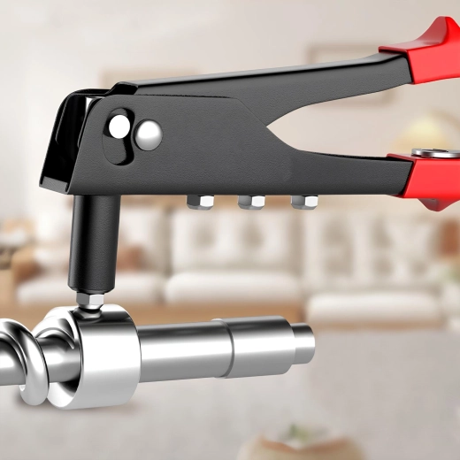 4 embouts et 500 rivets pour une utilisation universelle