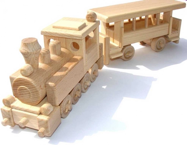 Ceeda Cavity wooden narrow-gauge train