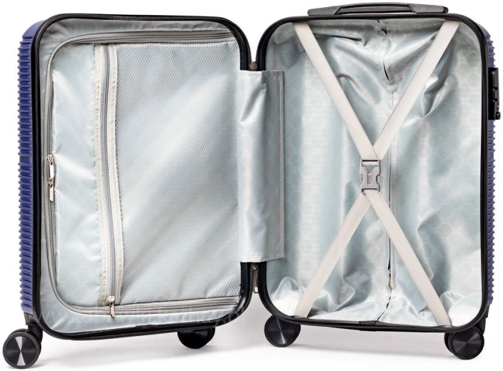 Clear interior + combination lock and free travel scale