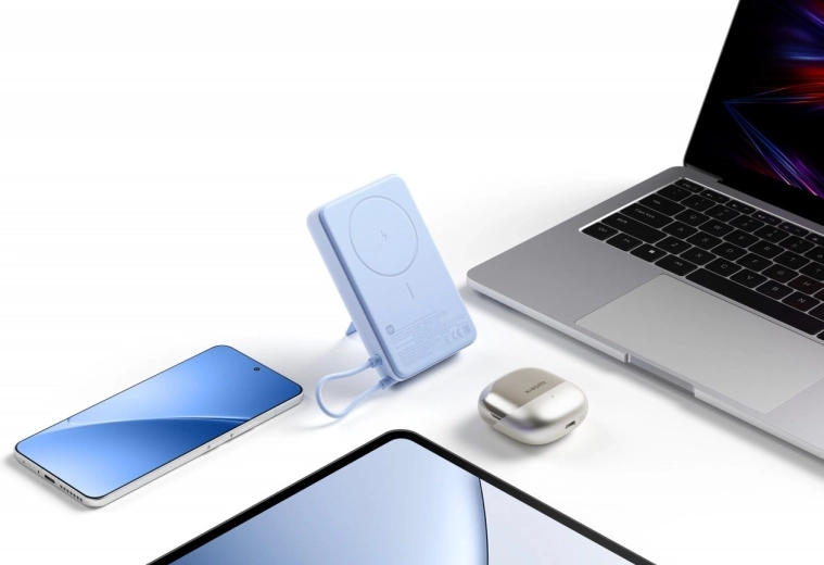 Wireless magnetic charging with secure attachment