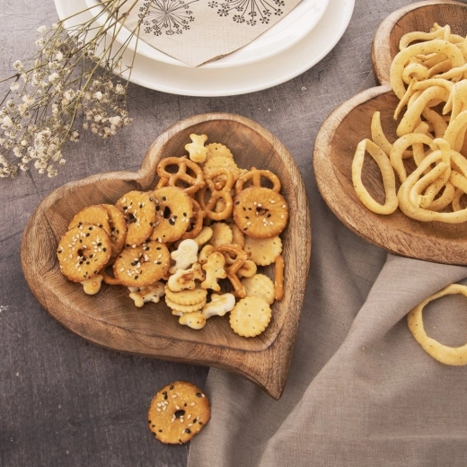 Eye-catching snack presentation