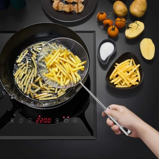 Sicherer Abstand dank langem Griff