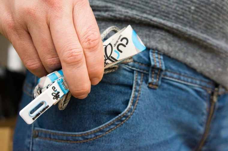 Comfortable strap and bag dispenser