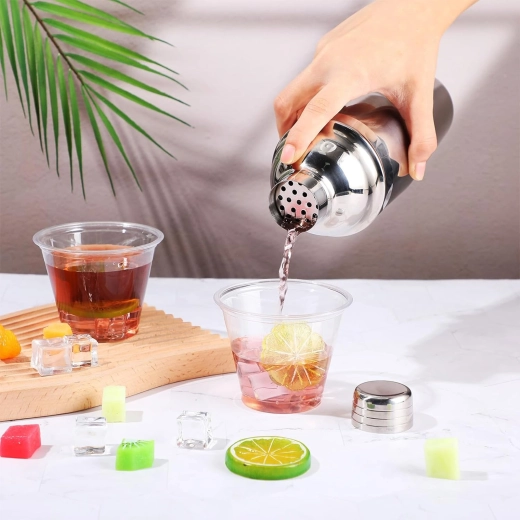 Premium stainless steel: durability, shine and easy maintenance