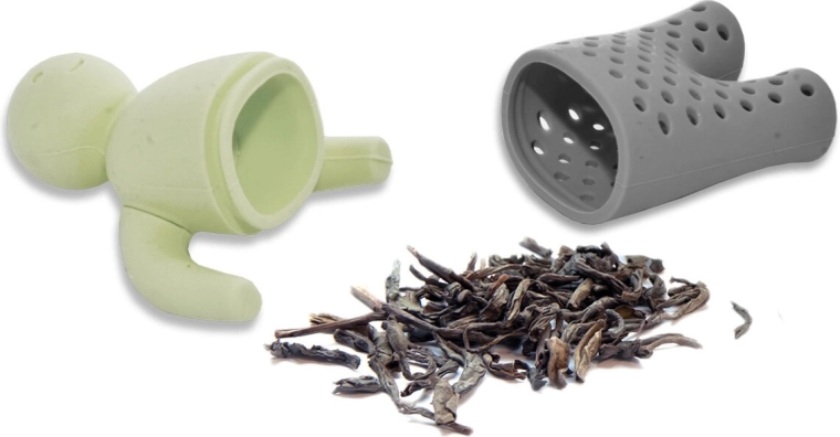 Perforated strainer for loose-leaf tea