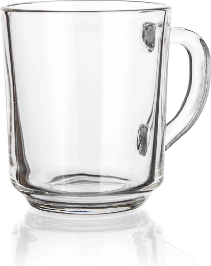 Durable clear glass for everyday use