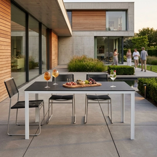 Groot tafelblad voor comfortabel dineren