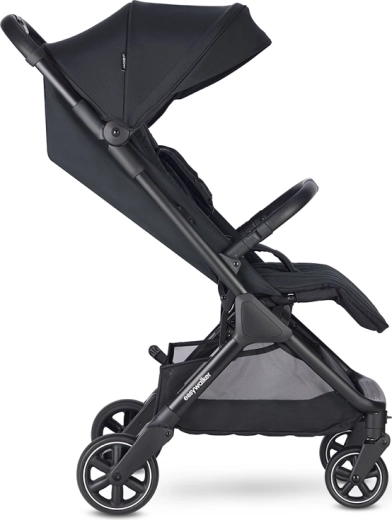 XL canopy and spacious basket