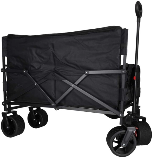 Compact and easy to handle – adjustable handle