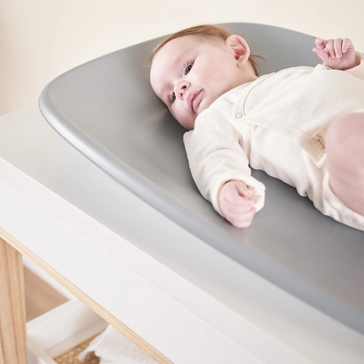 Ergonomic shape for safe changing