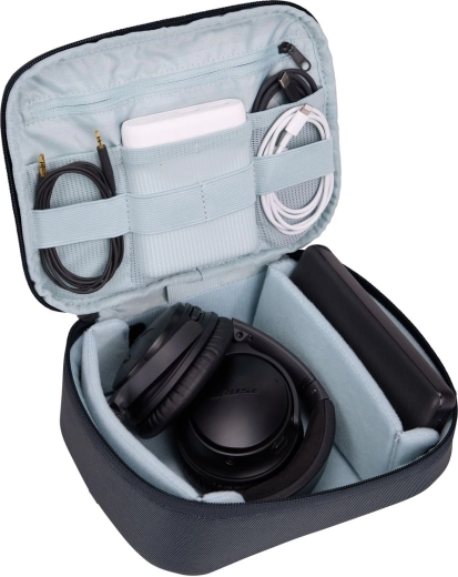 Clear organization of cables and accessories