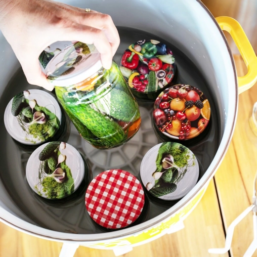 Suitable for sterilization and home canning