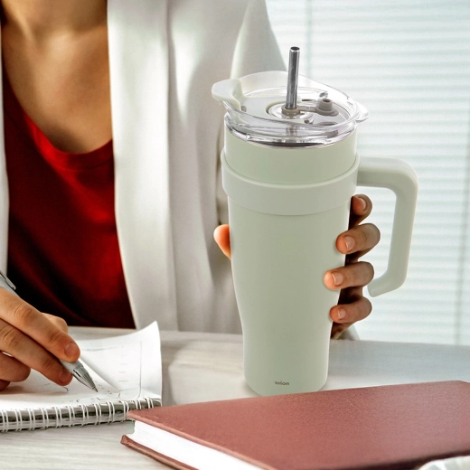 Comfortable handle and compatible shape