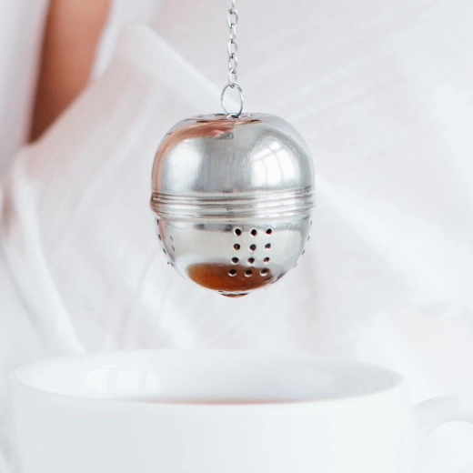 Convenient hanging and handling