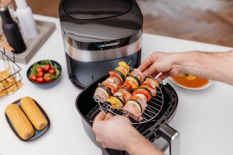 Eenvoudige bereiding van spiesen en gegrilde gerechten