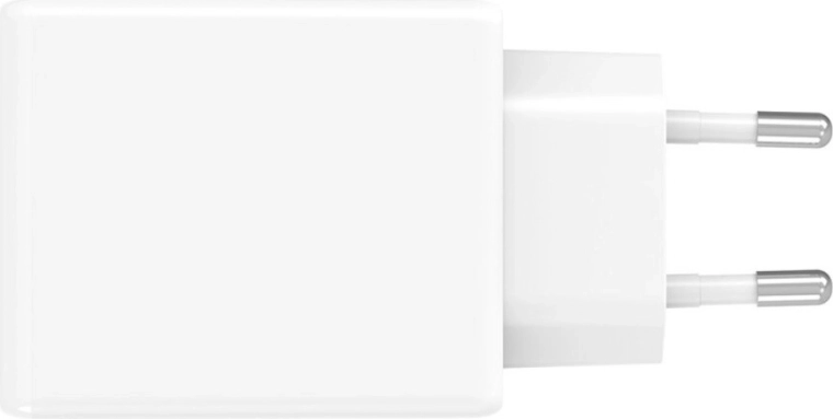 Design Slim Plug pour prises étroites