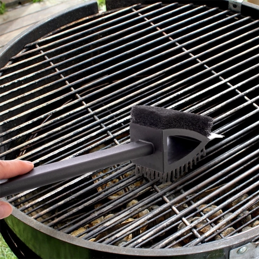 Comfortable cleaning with a long handle