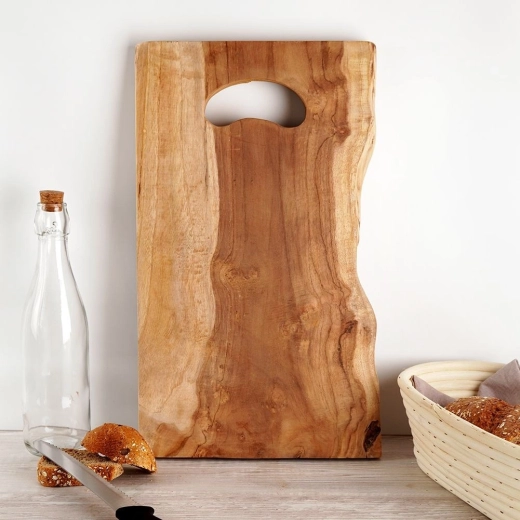 Comfortable handle for easy carrying and hanging