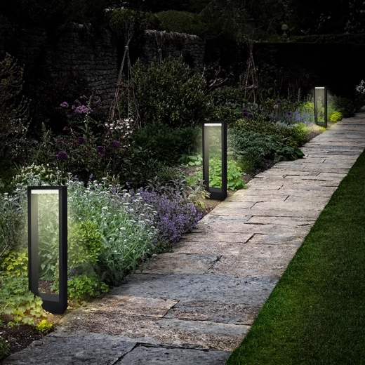 Moderne paalverlichting voor tuin en paden