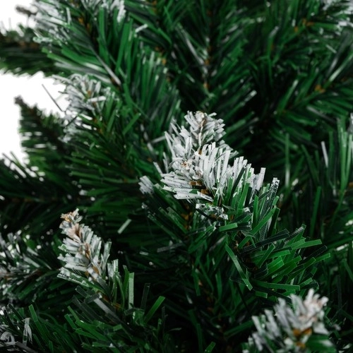 Schneebedeckte Enden für winterliche Atmosphäre