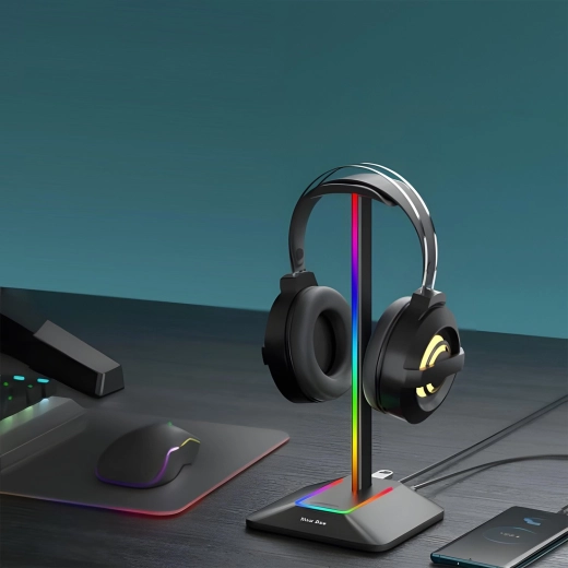 Ergonomic support protects the headset headband