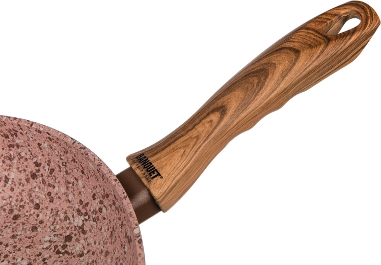 Bequemer Soft-Touch-Griff im Holzdekor