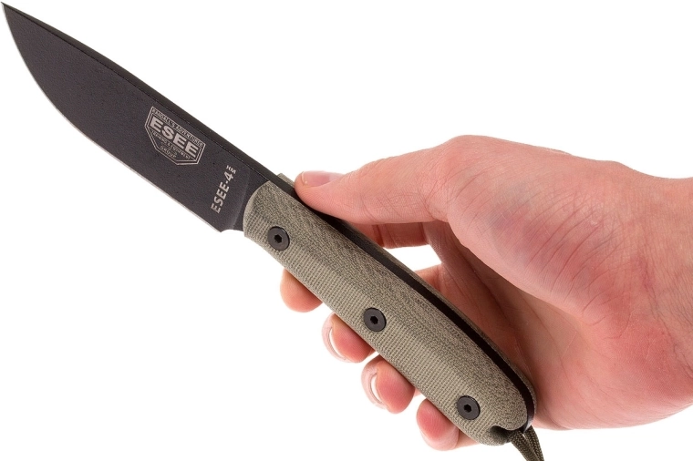 Confident grip thanks to olive Micarta and full tang construction