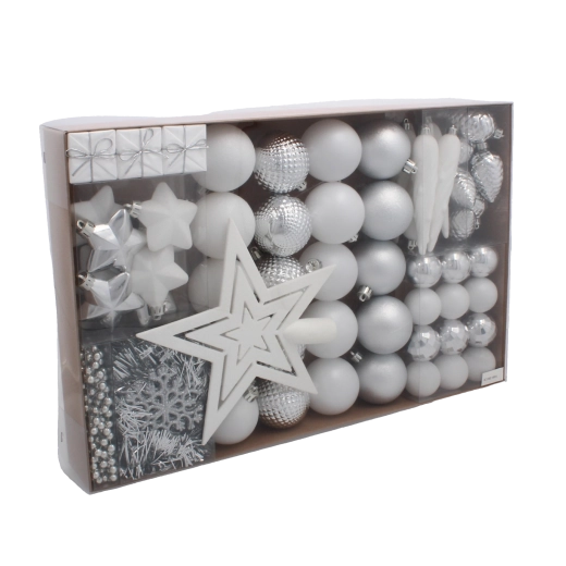 A cohesive tree look thanks to a complete set