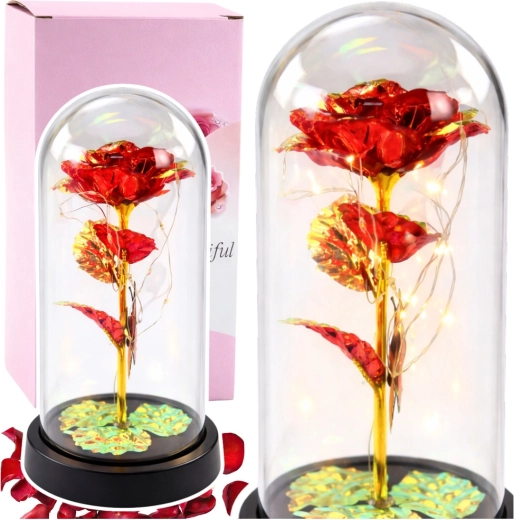 Ewige rote Rose unter einer Glaskuppel mit LED-Beleuchtung und Schmetterling