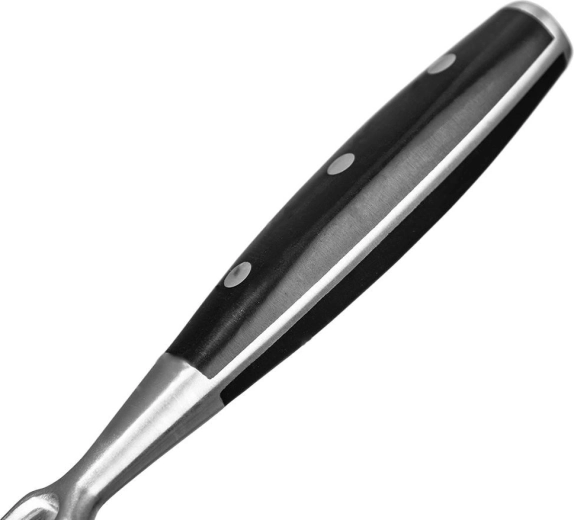 Ergonomic handle with triple riveting