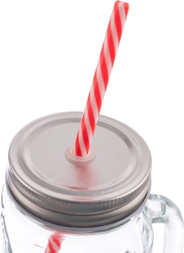 Screw-on lid and straw for comfortable drinking