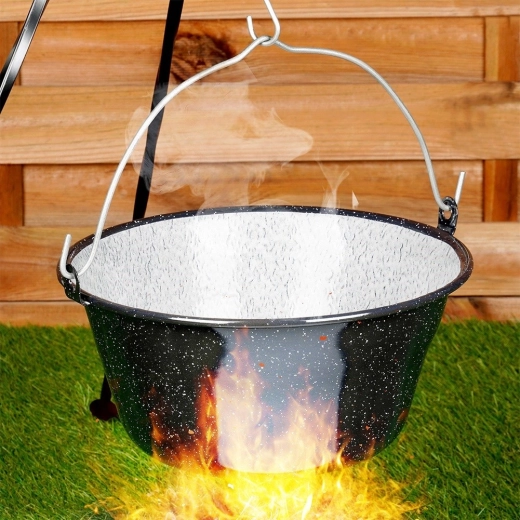 Ideaal boven vuur en op een driepoot