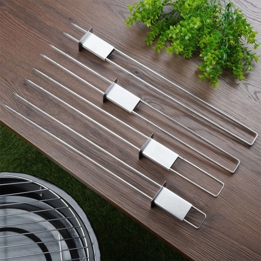 Comfortable flat handles and sharp prongs