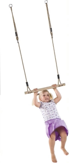 Duurzame houten trapeze voor actief spelen