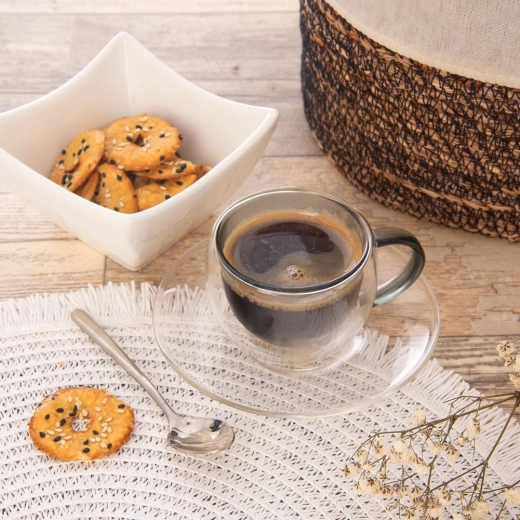 Stylish look that highlights espresso