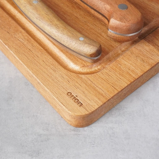 Akazienholz für Komfort und Stil