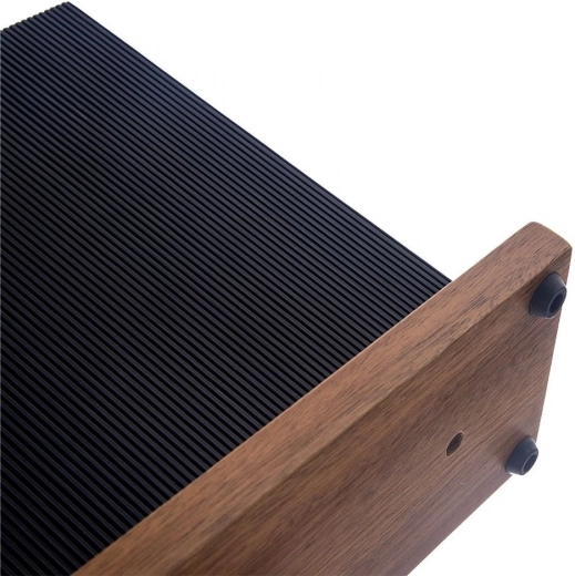 Stability and countertop protection