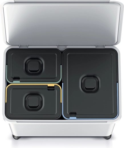 Trois bacs amovibles avec code couleur