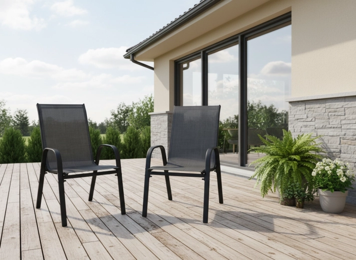 Space-saving stackable design