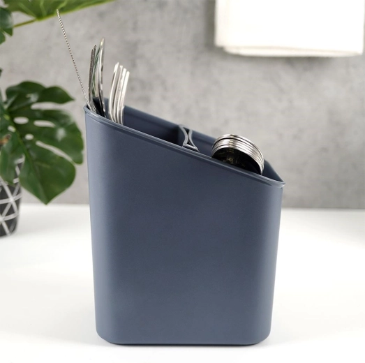 Two compartments with divider