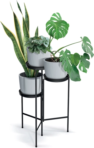 Stable metal frame with raised edges