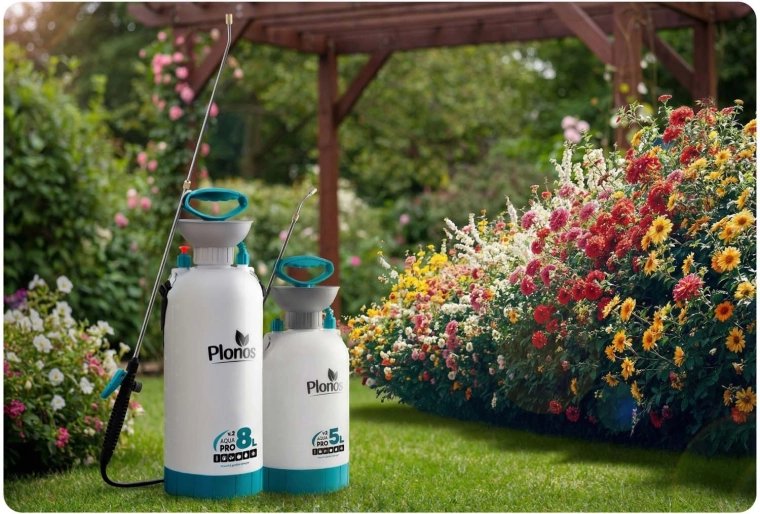 Two sizes—8 L and 5 L for different tasks