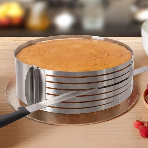 Precise layers thanks to guiding slots