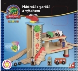 Houten station met garage en lift MAXIM