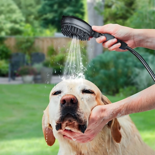 Portable washer for dogs and cats 8 L with shower and massage brush head