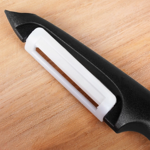 Ergonomic handle for a comfortable grip