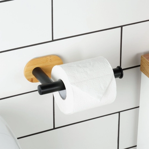 Elegante Kombination aus Bambus und schwarzem Edelstahl