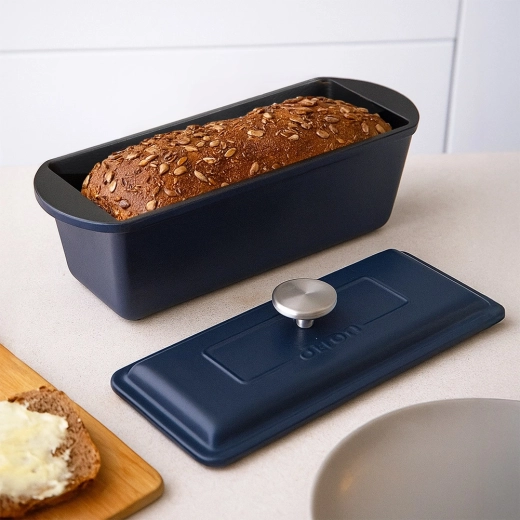 Praktisch deksel voor stoom en vorm van het brood