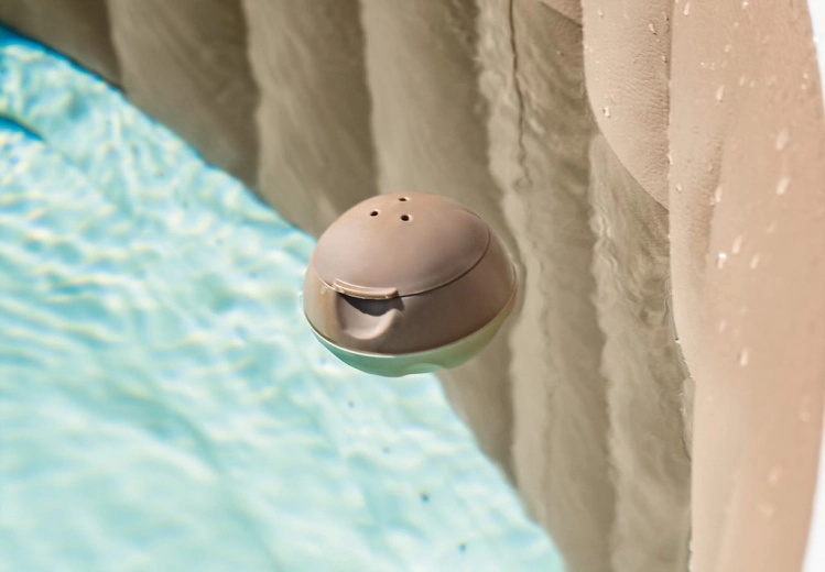 Petit diffuseur flottant pour pastilles de spa